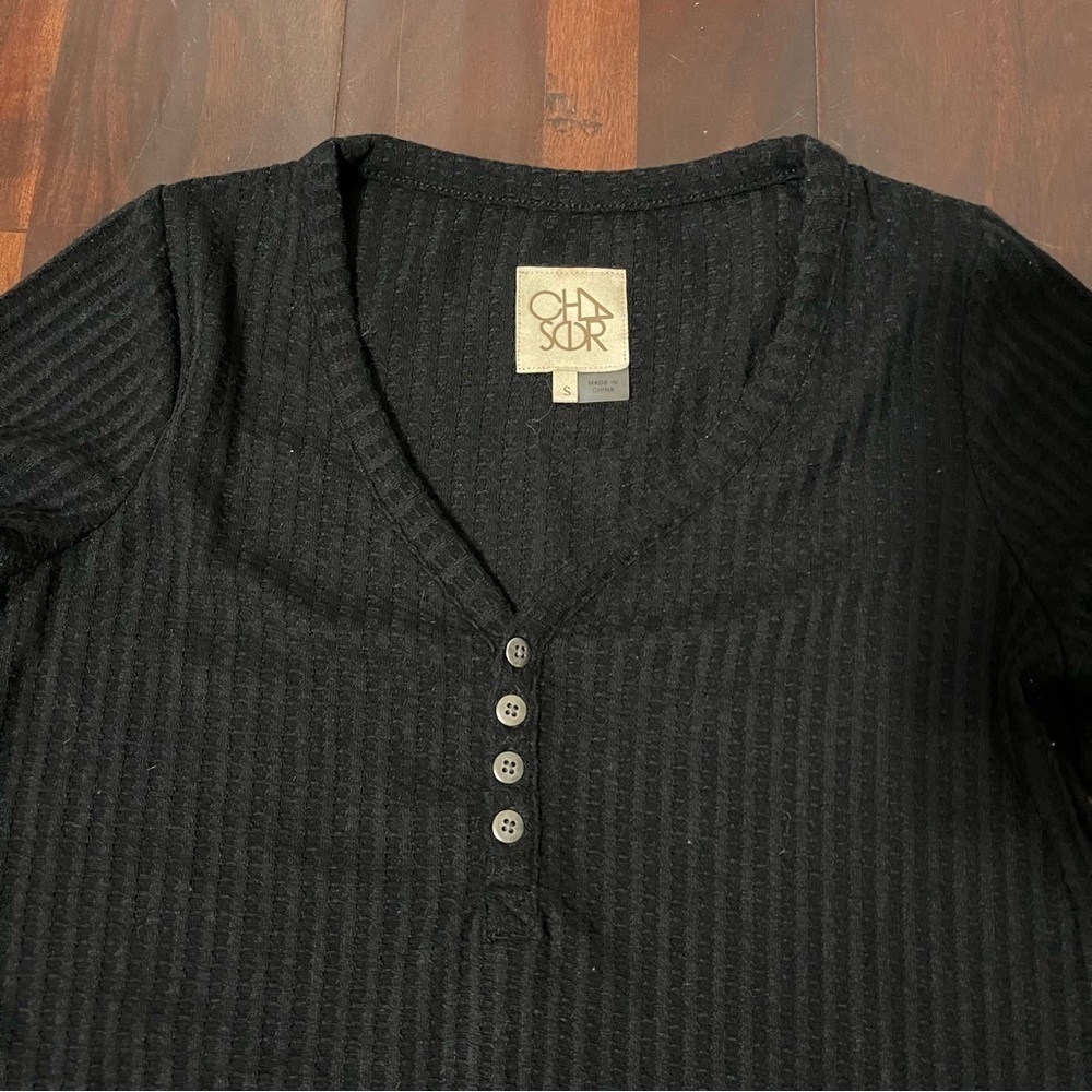 Chaser Black Long Sleeve Henley Waffle Knit Thermal Sweater Shirt Size Small - Picture 2 of 7